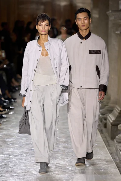 Look 3
